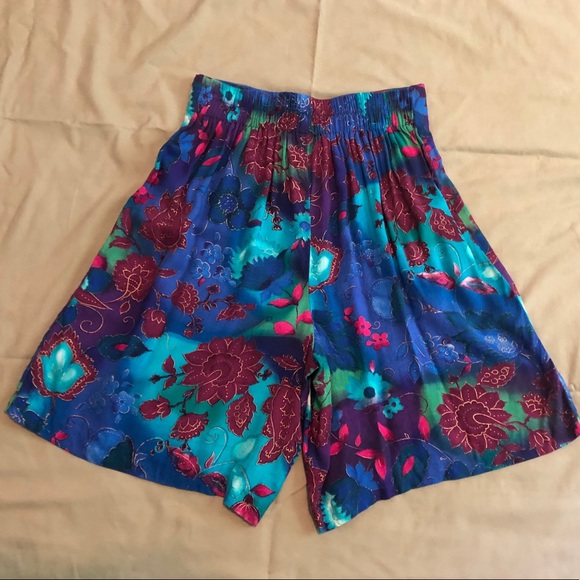 VINTAGE Petite Sophisticate HighWaist Bright Floral Shorts - Picture 2 of 5